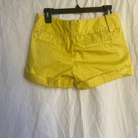 alice + olivia OLIVIA lemon JEAN SHORT Size 4 - Picture 11 of 11